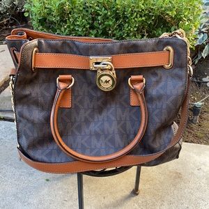 Large Michael Kors MK Tote bag